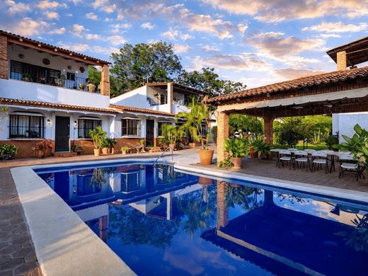 Casa Aurora en Villas Bugambilias in West Ajijic