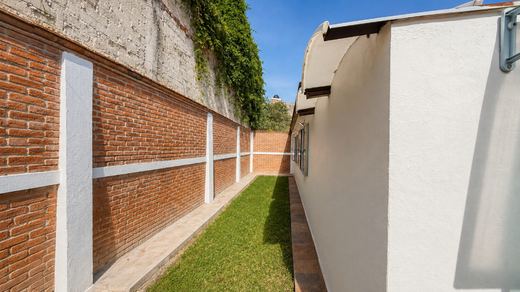 SAN Luis Cipreses, photograph 17