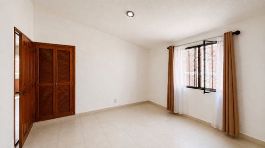 SAN Luis Cipreses, photograph 9