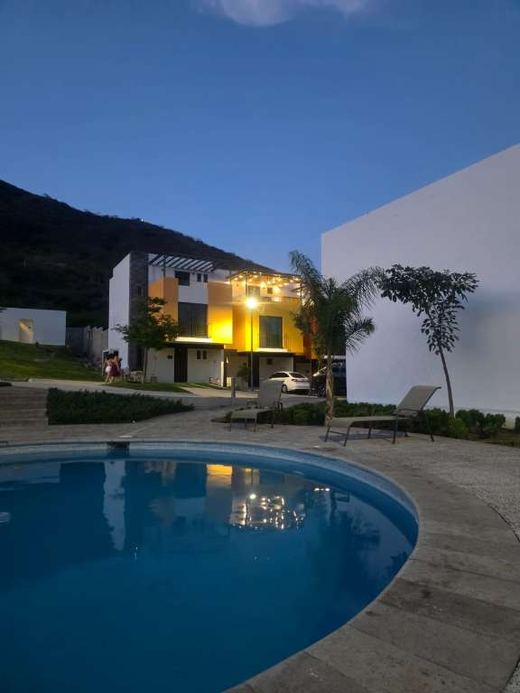 Residencia del Lago Sol, photograph 6