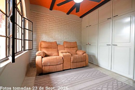 Casa Thill, photograph 8