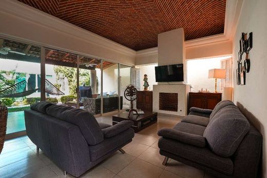 Casa Confort "La Reserva East", photograph 3