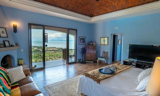 Lakeview Splendor, photograph 12